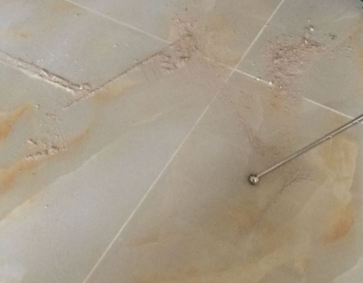 根河瓷砖空鼓维修公司分享粘合剂选择不当在瓷砖铺贴过程中可能导致以下问题